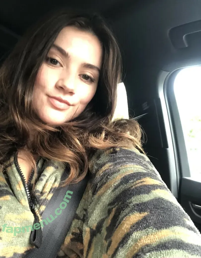 Magicwordswork nude photo #0013 (Sophie The Albanian)