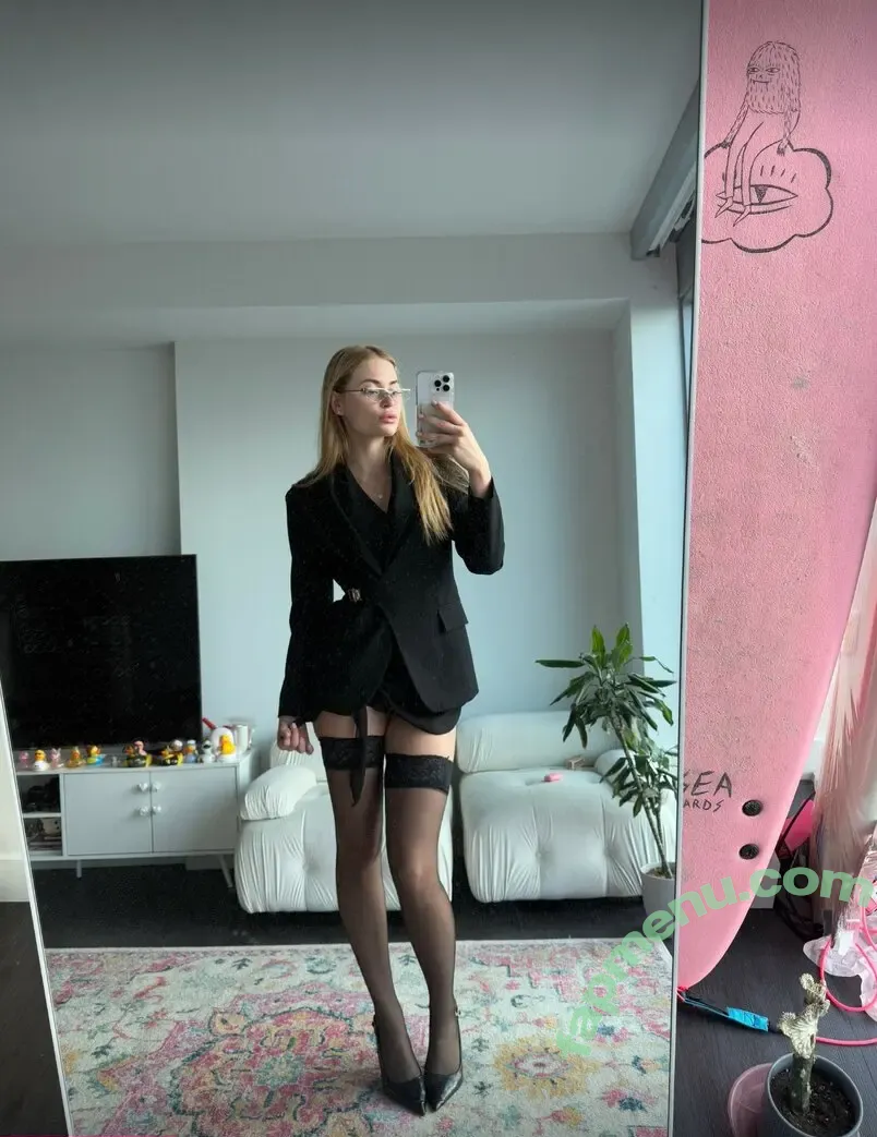Magpiiee nude photo #0018 (mvgpiee)