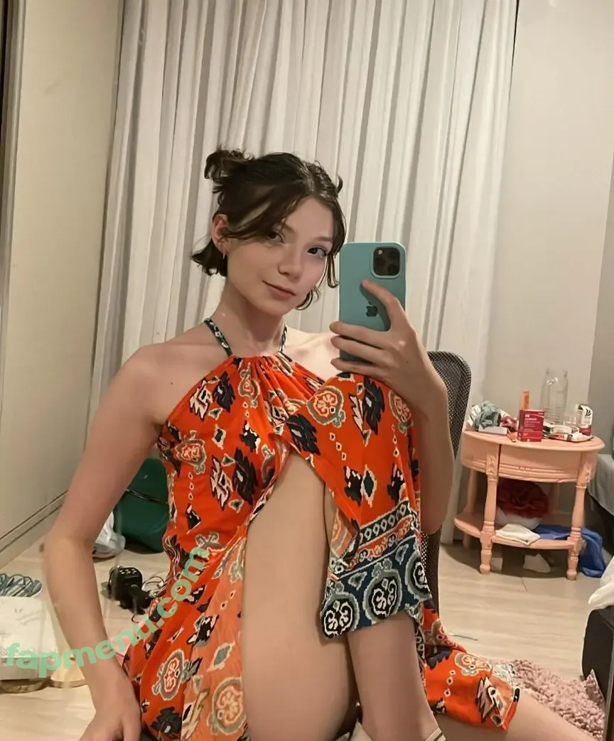 Magrinhas nude photo #0038 (magrinha211 / nerds)