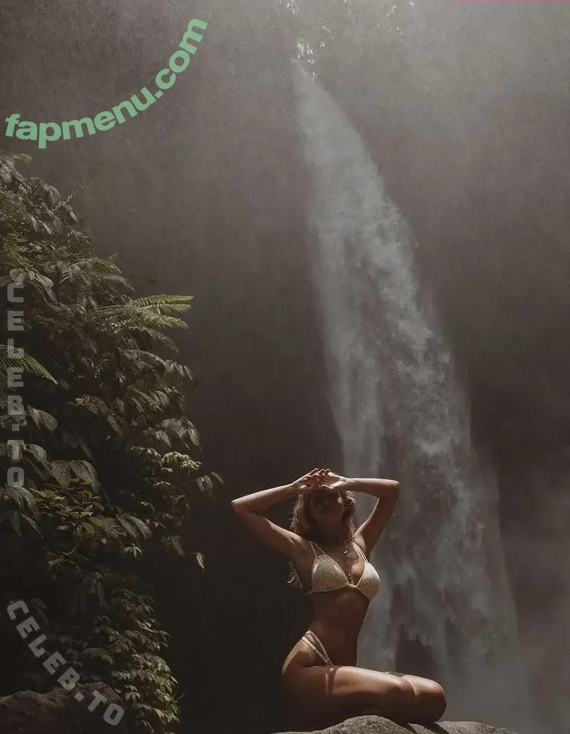 Magui Corceiro nude photo #0900 (Magui_corceiro)