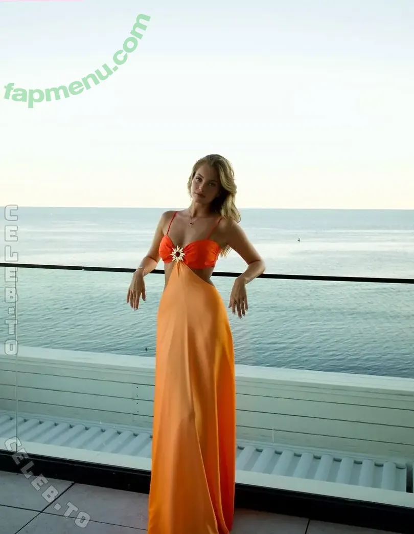 Magui Corceiro nude photo #1025 (Magui_corceiro)