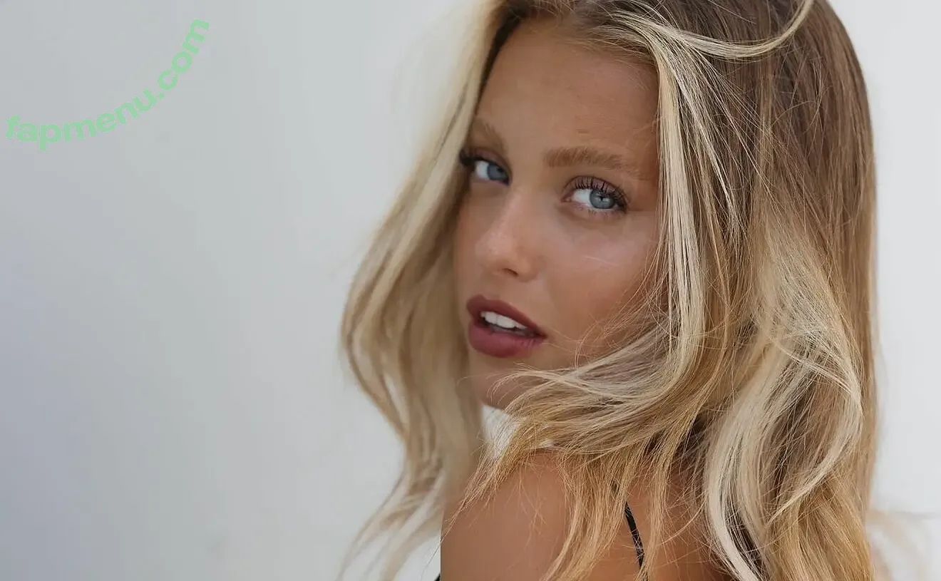 Magui Corceiro nude photo #1048 (Magui_corceiro)