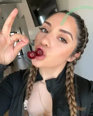magzilla / magzillax nude photo #0018