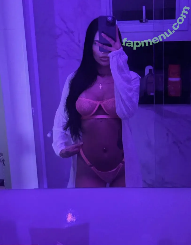Mah Tavares nude photo #0119 (mah_tavaress_ / mahtavaresofic)