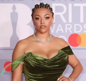 Mahalia / lowkeymahalia nude photo #0187