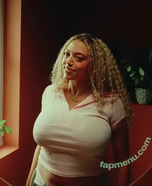 Mahalia / lowkeymahalia nude photo #0257