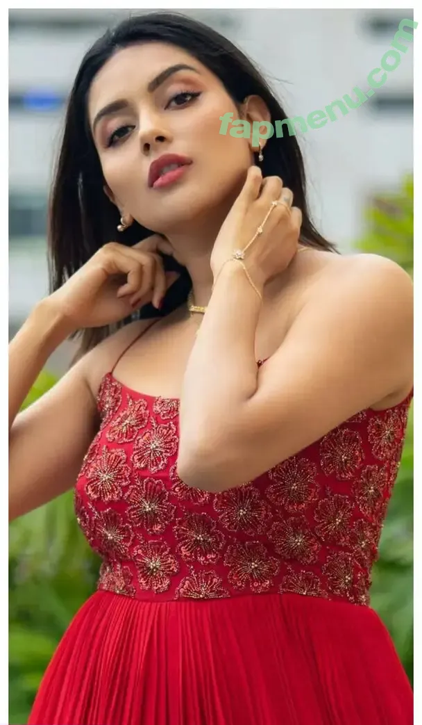 Mahima_Nambiar nude photo #0024 (Mahima_Nambiar)