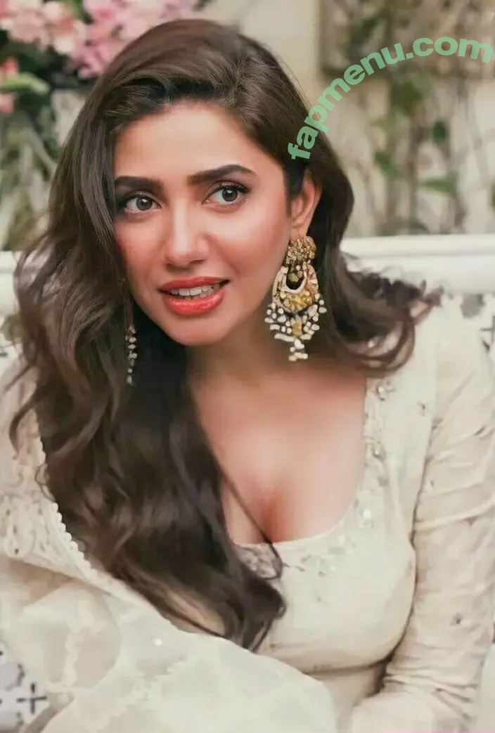 Mahira Khan nude photo #0007 (Mahira Khan)