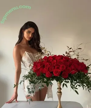 Mahlagha Jaberi / mahlaghajaberi nude photo #0079