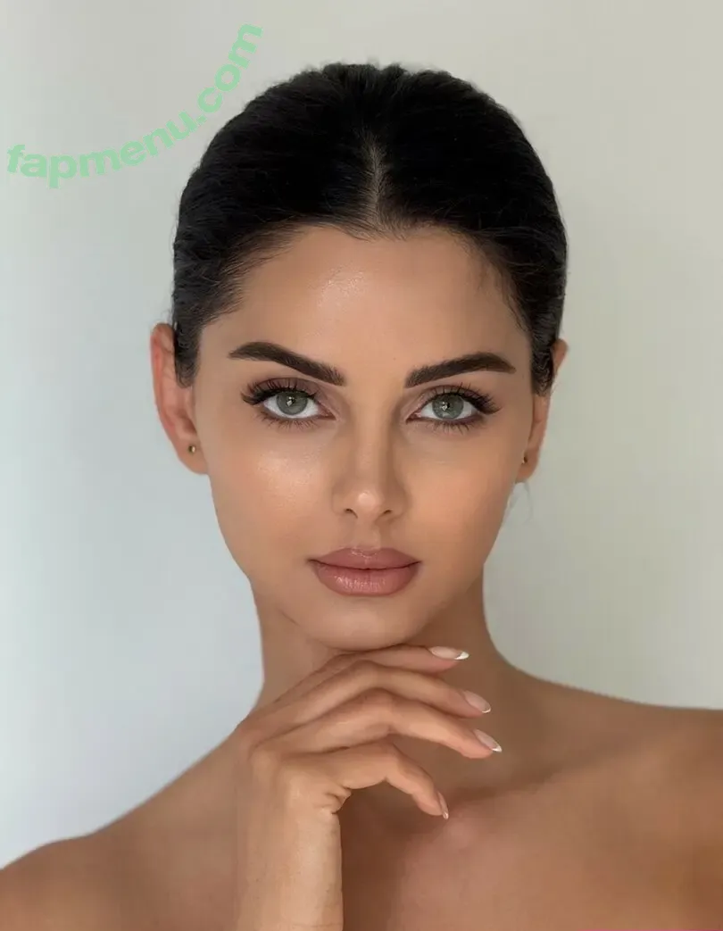 Mahlagha Jaberi nude photo #0094 (mahlaghajaberi)