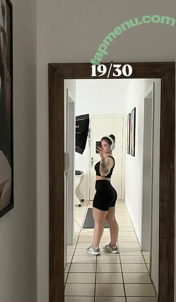 Mahmoojen nude photo #0041 (Maria Eduarda Moojen)