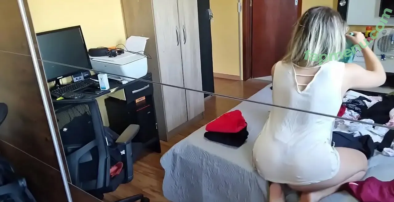 MahSantos nude photo #0002 (MahSantos)