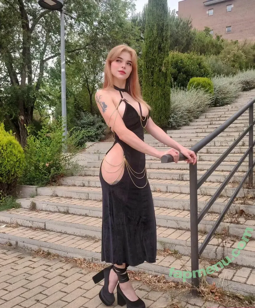 Mai Heymann nude photo #0005 (Eling Mai / Glitch Mai / g_mai / mai_heymann)