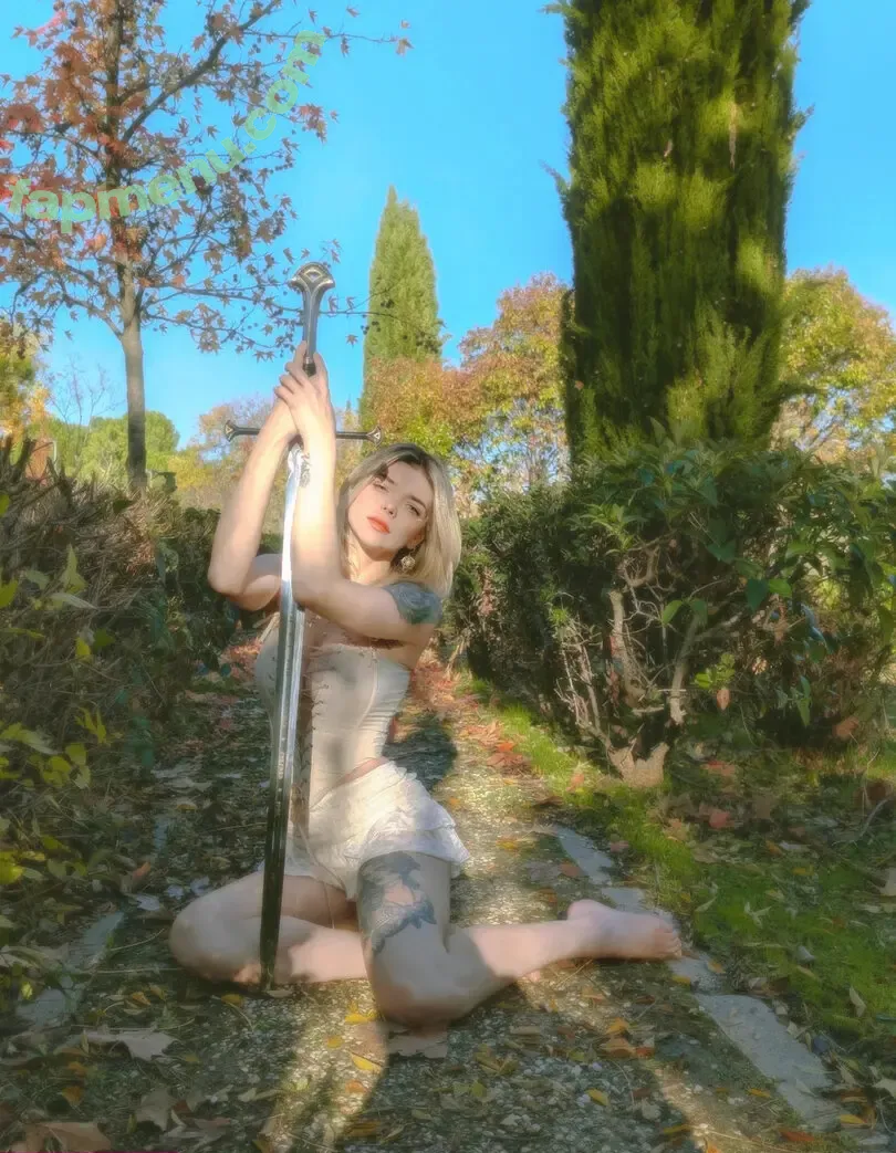 Mai Heymann nude photo #0019 (Eling Mai / Glitch Mai / g_mai / mai_heymann)