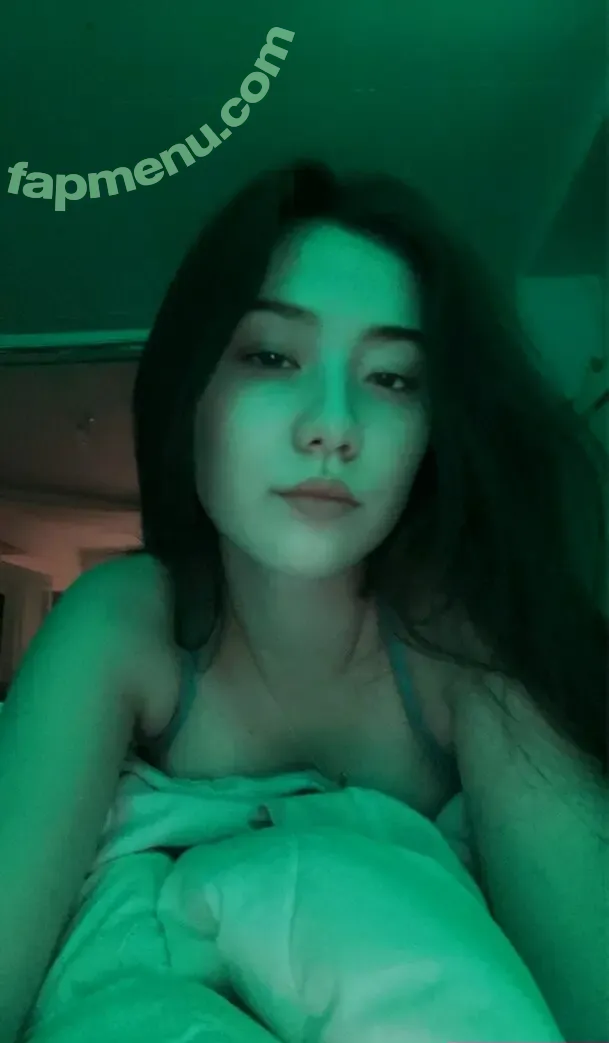 Mai Nguyen nude photo #0027 (MaiNguyen0294)