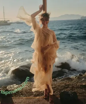 Maia Mitchell / maiamitchell nude photo #0192