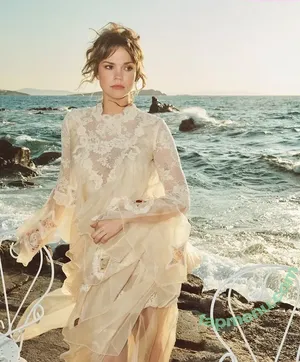Maia Mitchell / maiamitchell nude photo #0195