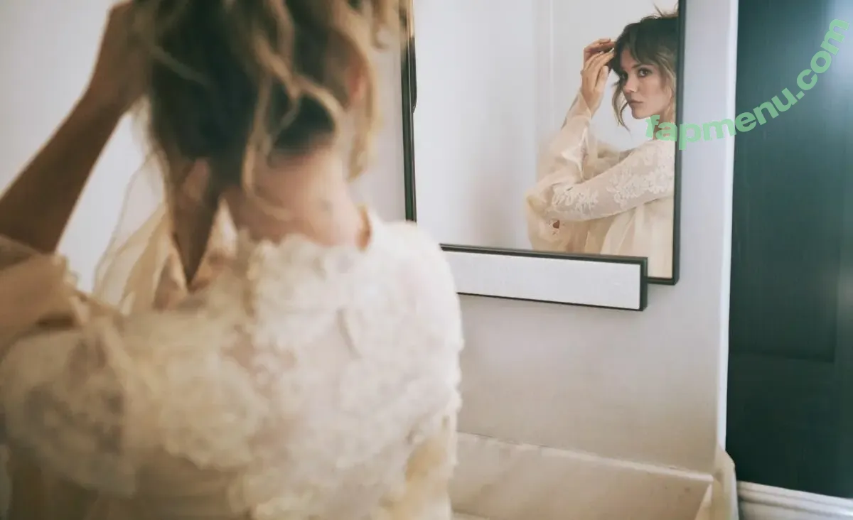 Maia Mitchell nude photo #0183 (maiamitchell)