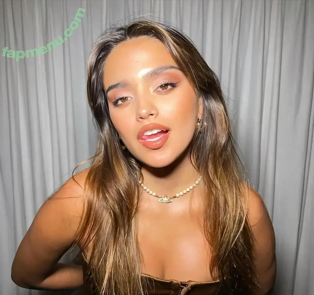 Maia Reficco nude photo #0137 (maiareficco)