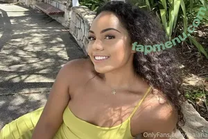 Maiana Kerr / maianakerr / mamimk nude photo #0022