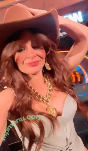 Maiara nude photo #0065