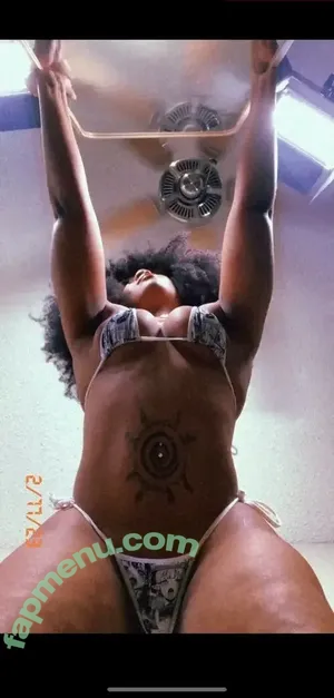 Maibunnii / maicocoanut nude photo #0095