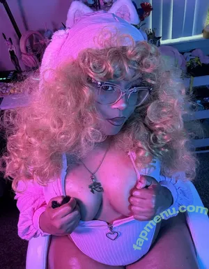 Maibunnii / maicocoanut nude photo #0182