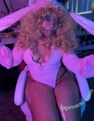 Maibunnii / maicocoanut nude photo #0185