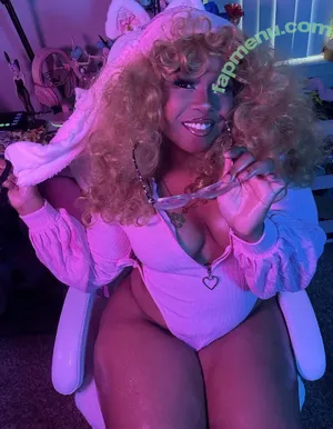 Maibunnii / maicocoanut nude photo #0209