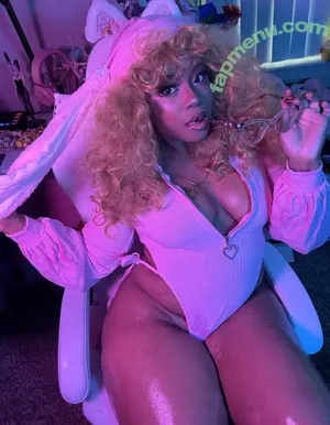 Maibunnii / maicocoanut nude photo #0215