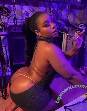 Maibunnii / maicocoanut nude photo #0225