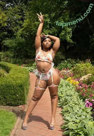 Maibunnii / maicocoanut nude photo #0263