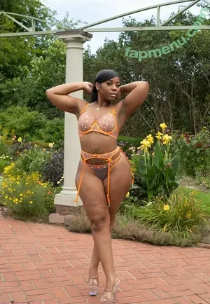 Maibunnii / maicocoanut nude photo #0265