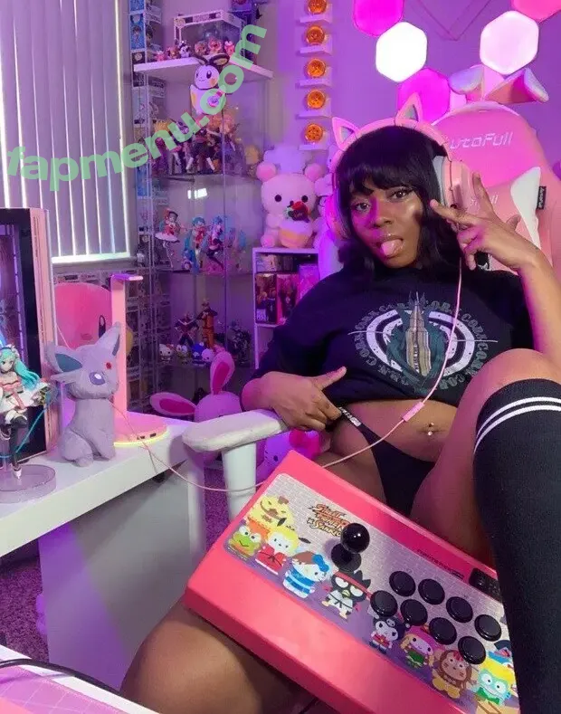 Maibunnii nude photo #0076 (maicocoanut)