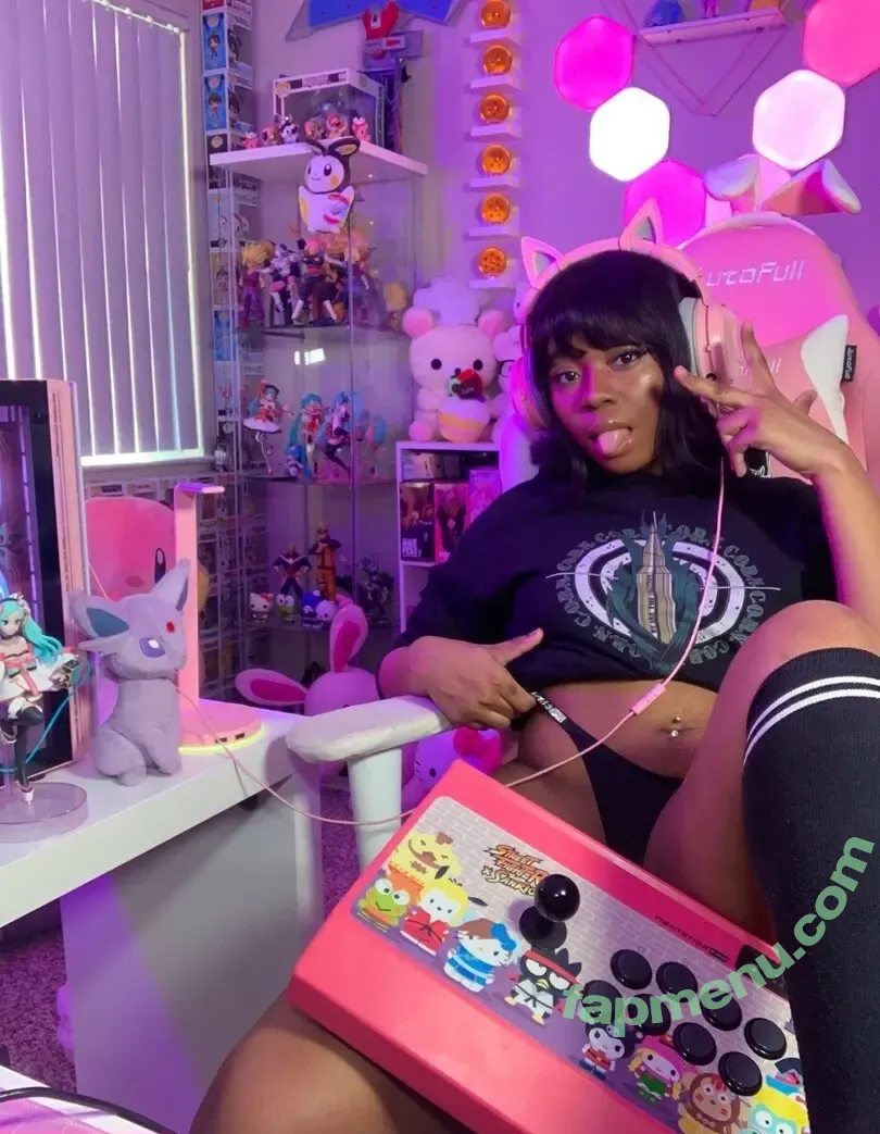 Maibunnii nude photo #0077 (maicocoanut)