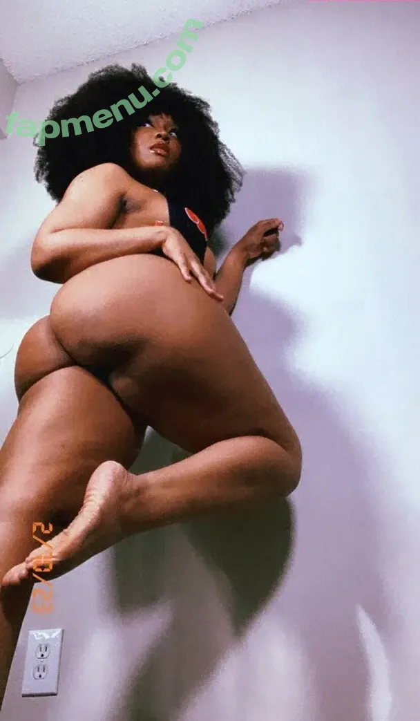 Maibunnii nude photo #0083 (maicocoanut)