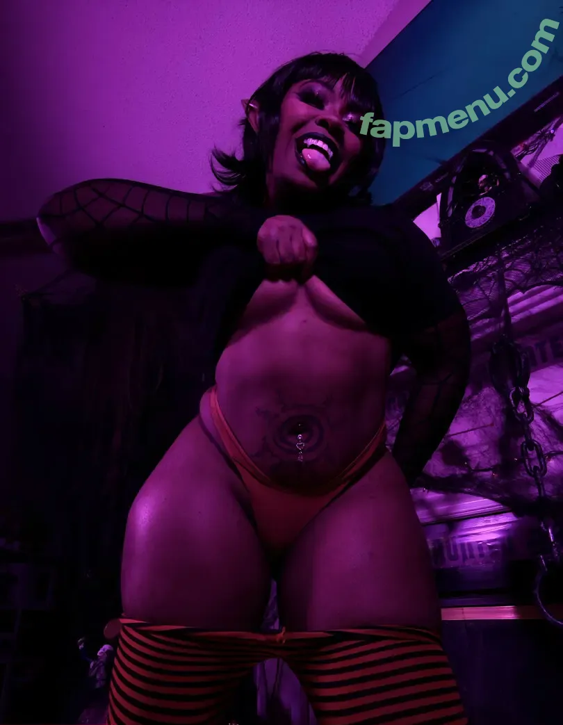 Maibunnii nude photo #0169 (maicocoanut)