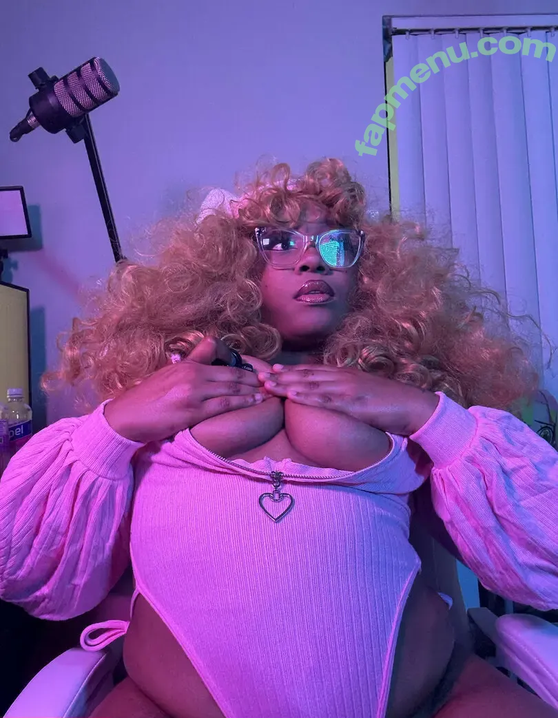 Maibunnii nude photo #0193 (maicocoanut)