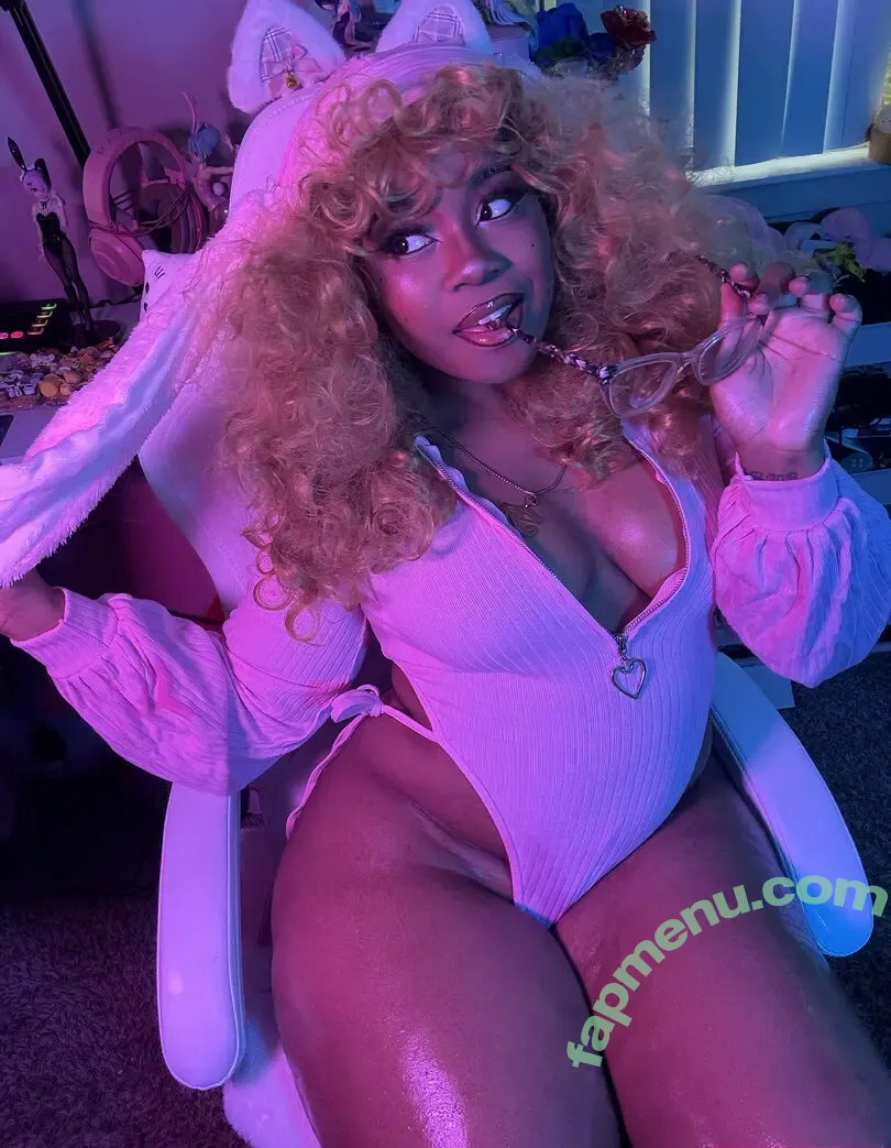 Maibunnii nude photo #0211 (maicocoanut)