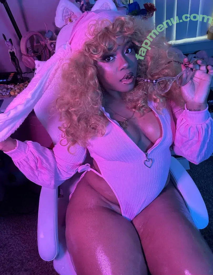 Maibunnii nude photo #0215 (maicocoanut)