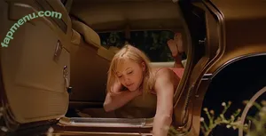 Maika Monroe / maikamonroe nude photo #0317