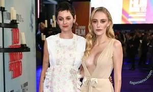 Maika Monroe / maikamonroe nude photo #0365