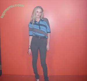 Maika Monroe / maikamonroe nude photo #0428