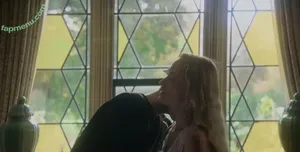 Maika Monroe / maikamonroe nude photo #0454