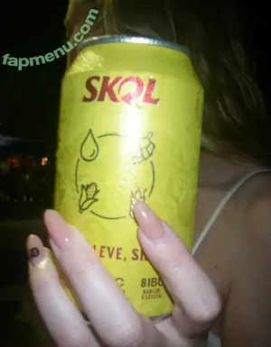 Maika Monroe / maikamonroe nude photo #0466