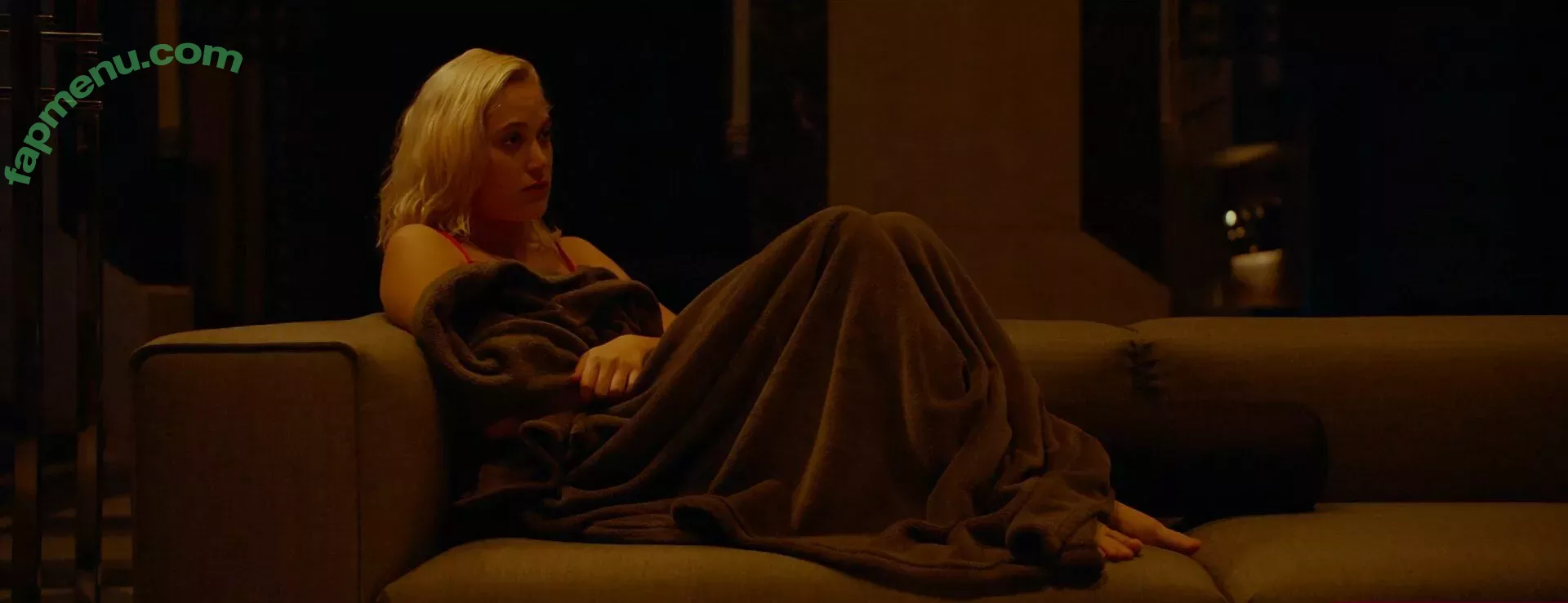 Maika Monroe nude photo #0009 (maikamonroe)