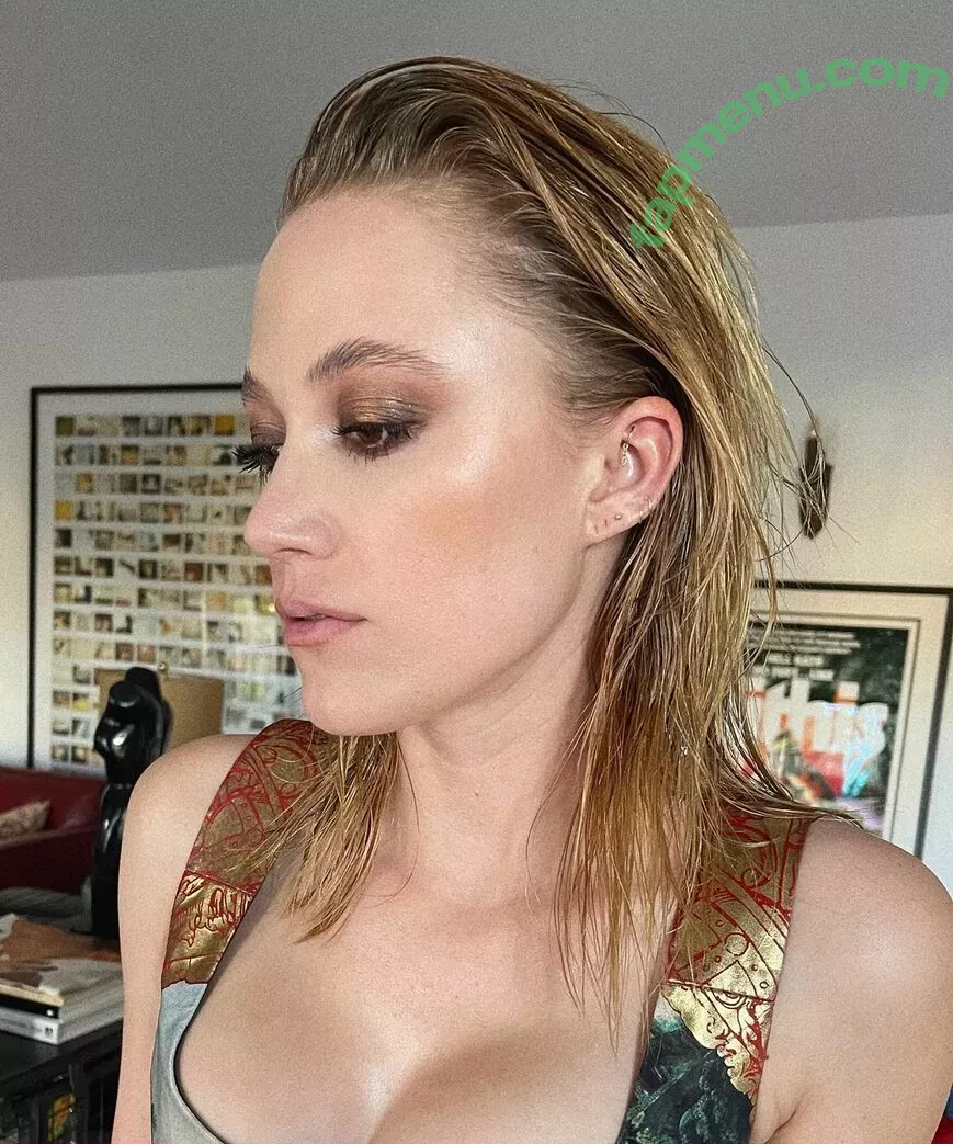 Maika Monroe nude photo #0194 (maikamonroe)