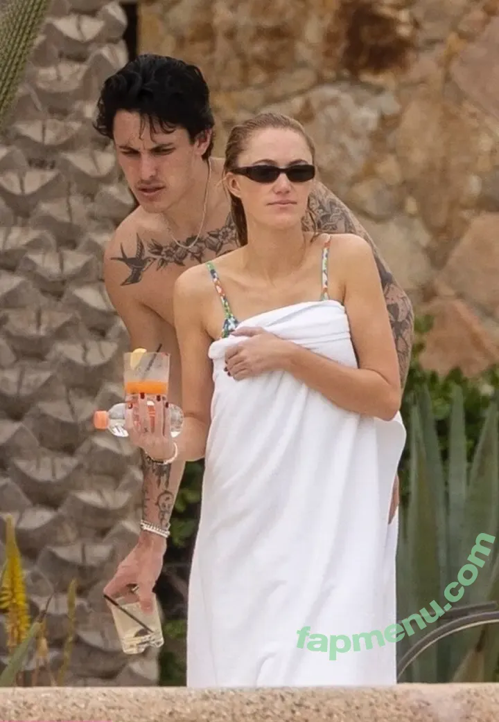 Maika Monroe nude photo #0331 (maikamonroe)