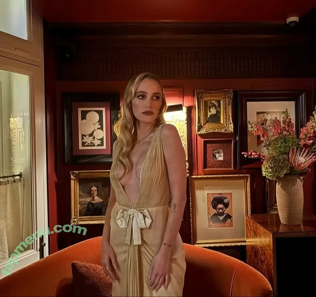 Maika Monroe nude photo #0357 (maikamonroe)