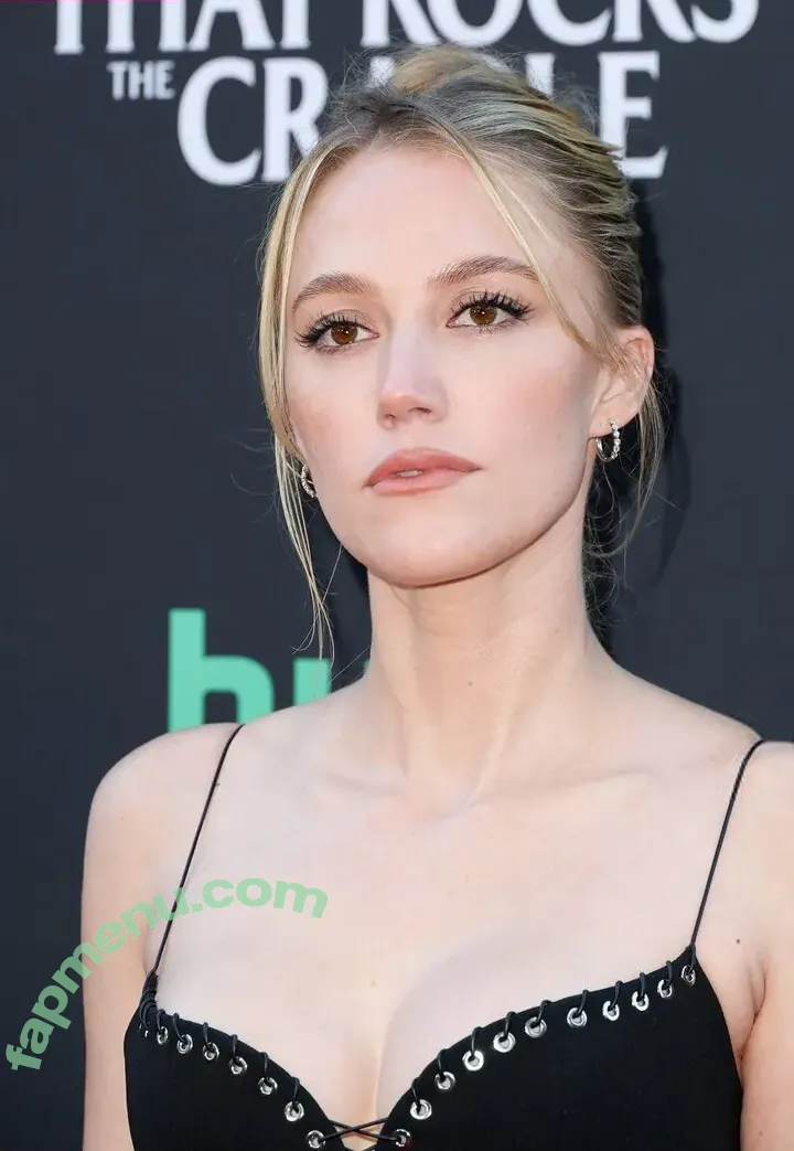Maika Monroe nude photo #0386 (maikamonroe)